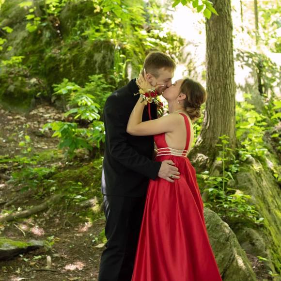 Meet your Posher, Meadow - Picture 1 of 1